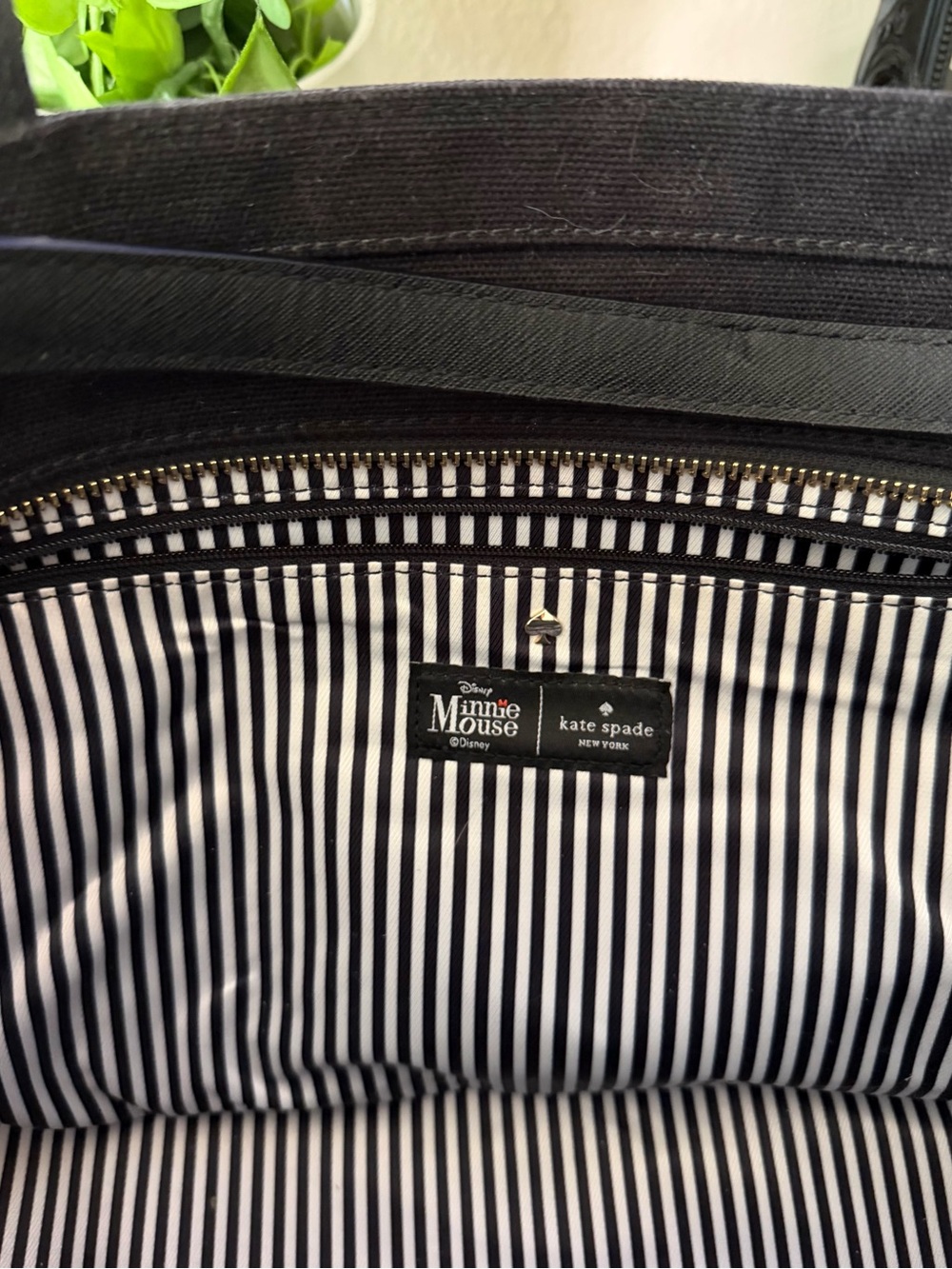 Kate Spade x Disney Minnie Mouse Black Tote - Picture 3 of 4